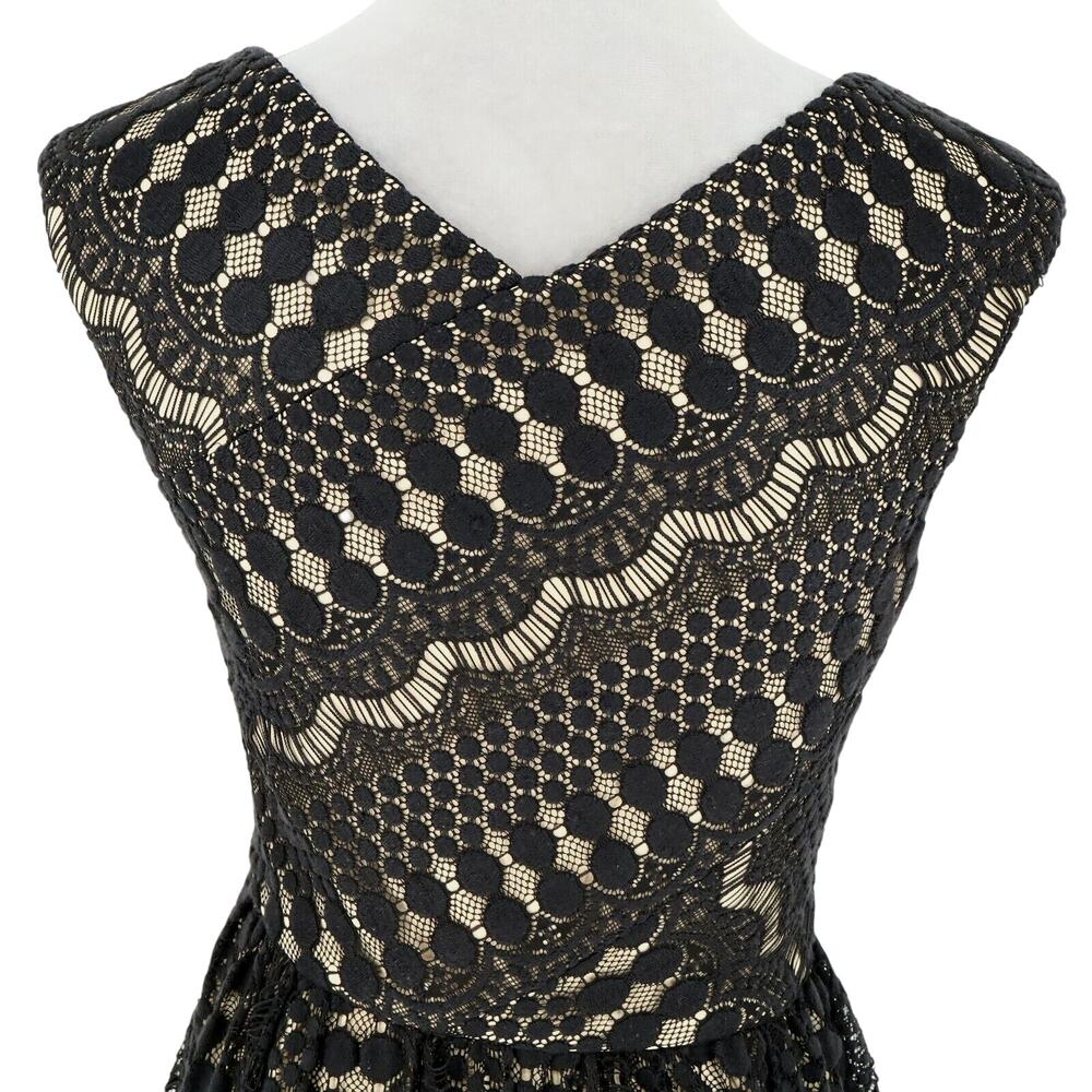 Betsey Johnson Dress Womens 4 Black Lace Beige Lined Side Zip Fit n Flare Party - Picture 9 of 12